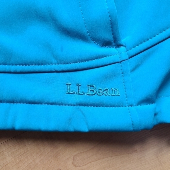 LL Bean Soft Shell Plush Fleece Lined Jacket Small - Picture 9 of 15